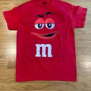Gildan Red M&M Big Face Character Graphic T-Shirt Medium